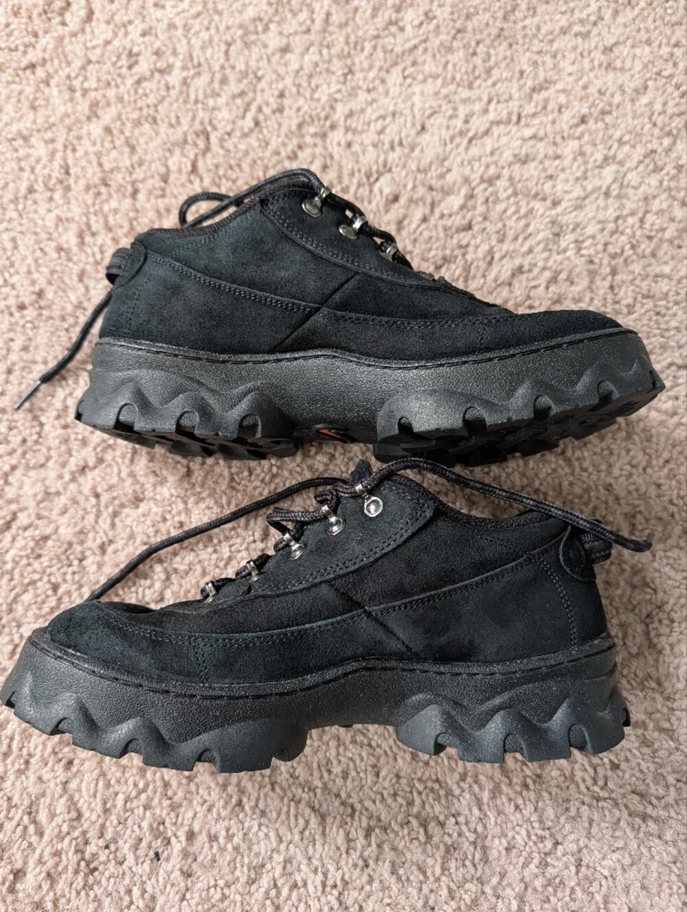 Nike Womens Triple Black Lahar Low Suede Leather Shoes Size Womens 8/Mens 6.5 - Picture 9 of 15